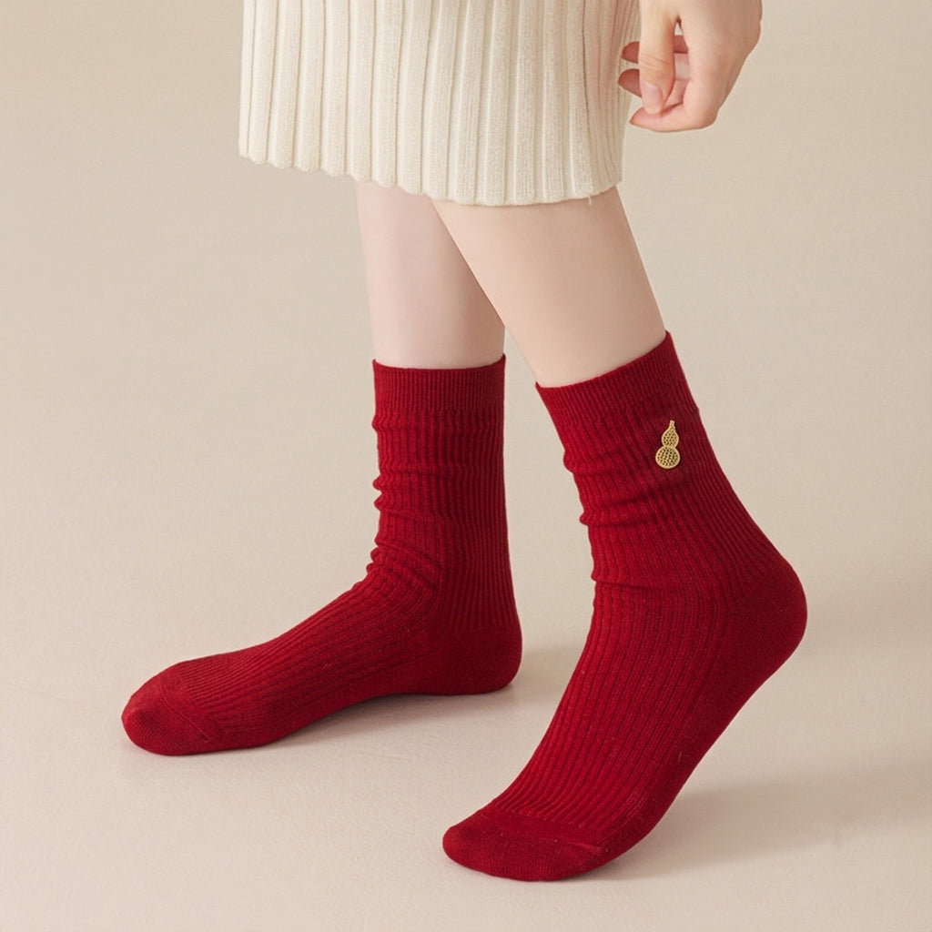Lucky Gourd Embroidered Ribbed Socks