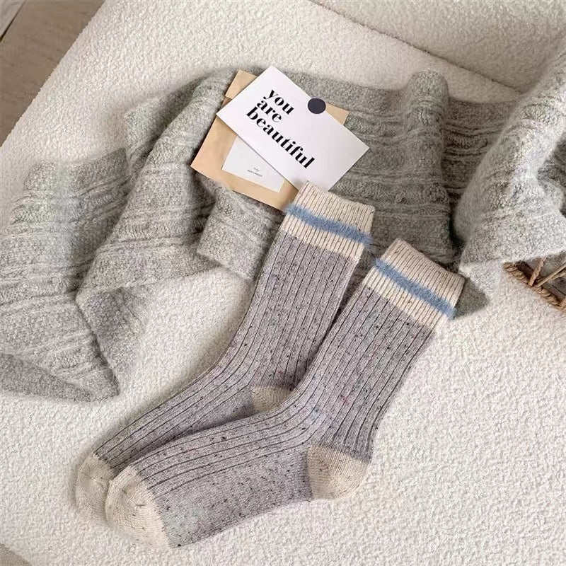 Cozy Flecked Ribbed Crew Socks with Contrast Cuff & Blue Accent